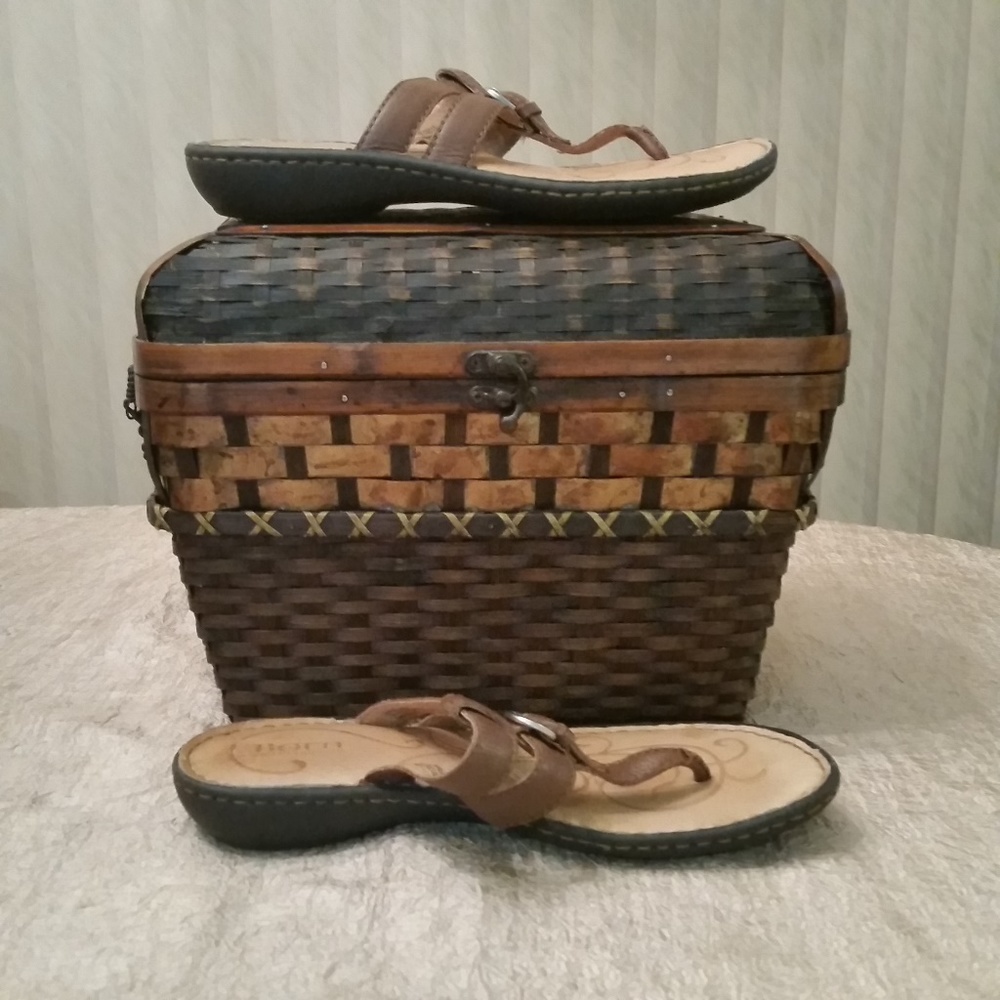 Born Buckle Thong Sandals Brown Size 8/39 - Picture 2 of 6